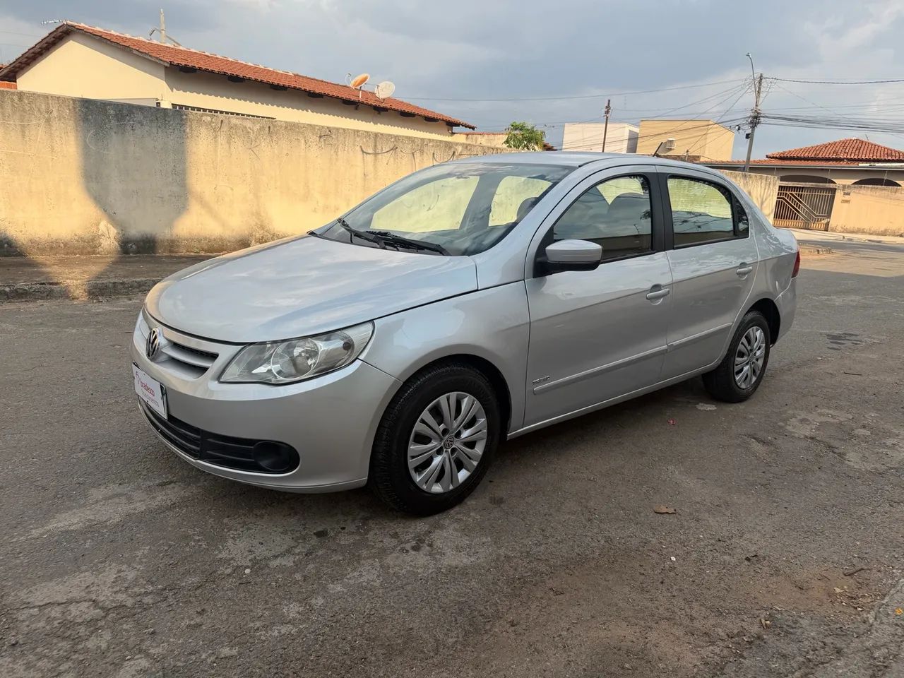 Volkswagen Voyage VOYAGE 1.0/1.0 City Mi Total Flex 8V 4p 2011