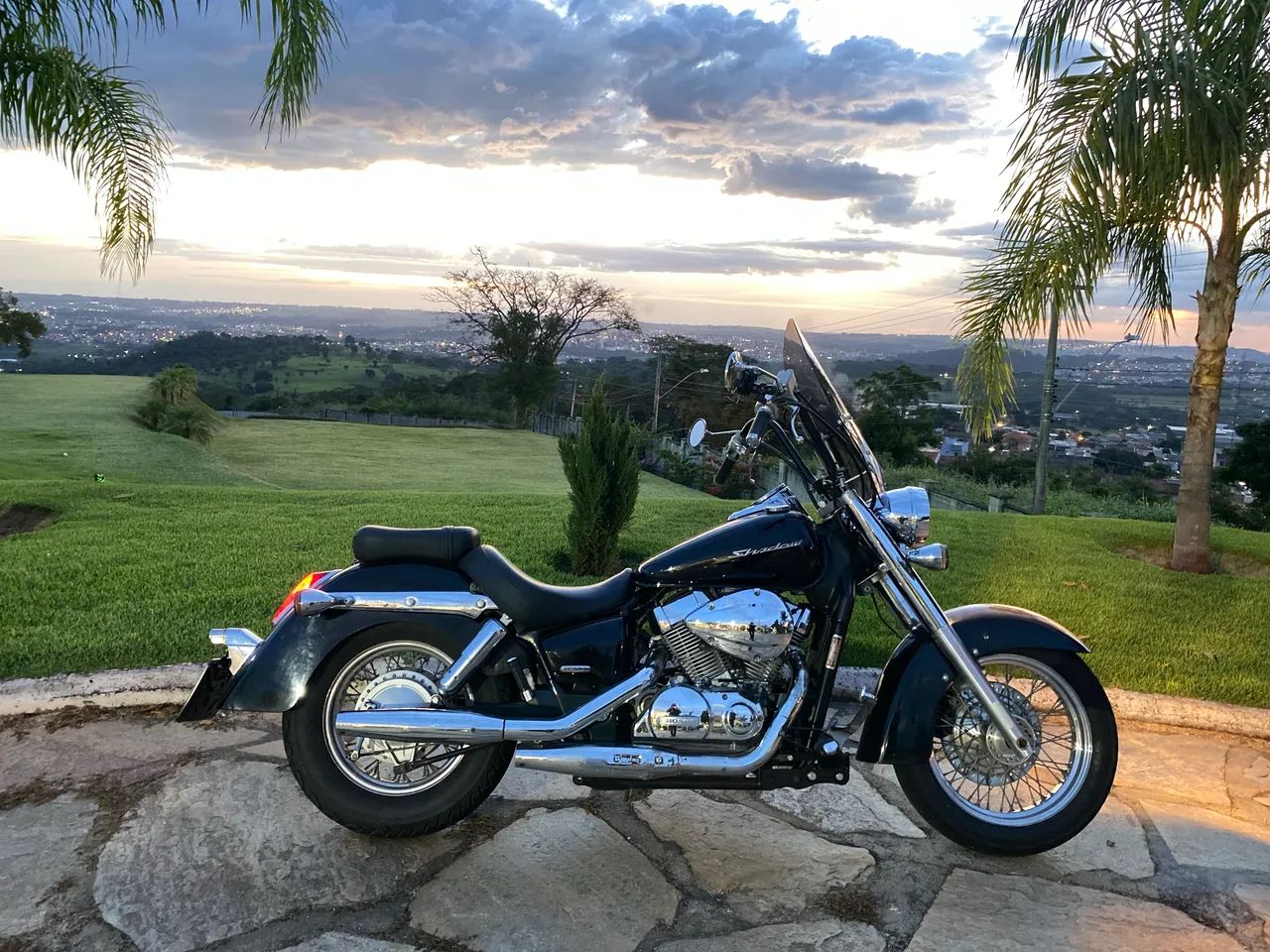 Shadow 750 Custom - Foto 2