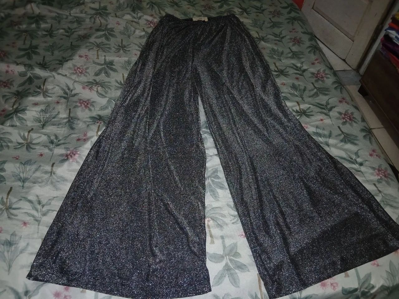 Calca da pool de brilho 80 reais 