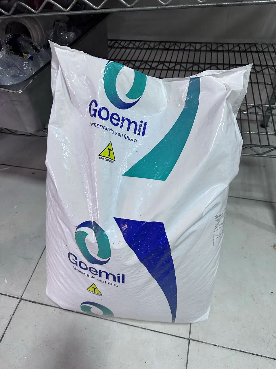 Saco de soja em grão 15 kg vence setembro lacrado 