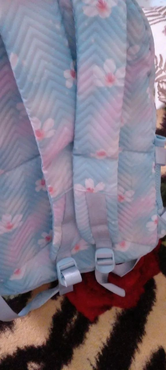 Mochila grande pouco uso - Foto 3