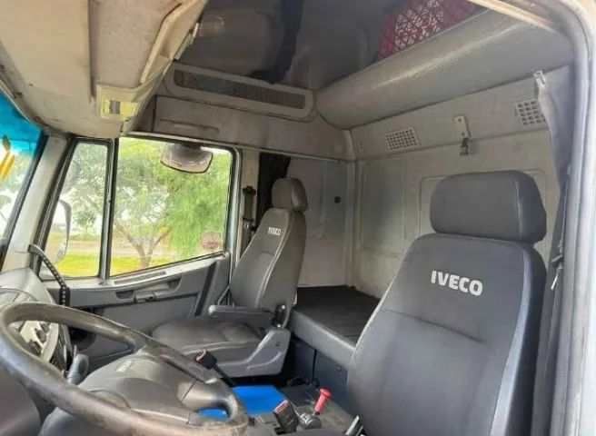Iveco tector 240e28s 6x2 Ano 2015 - Foto 5