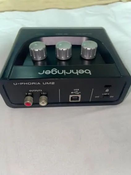 Microfone AT2020 + Interface Berigher UM2  - Foto 4