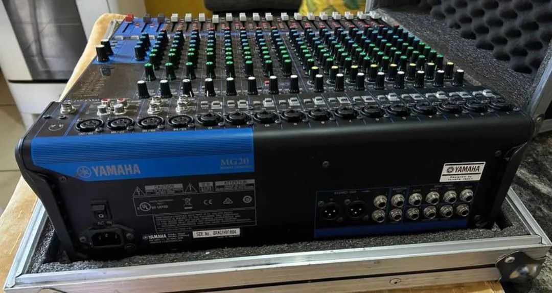 MESA DE SOM YAMAHA MG20  - Foto 2