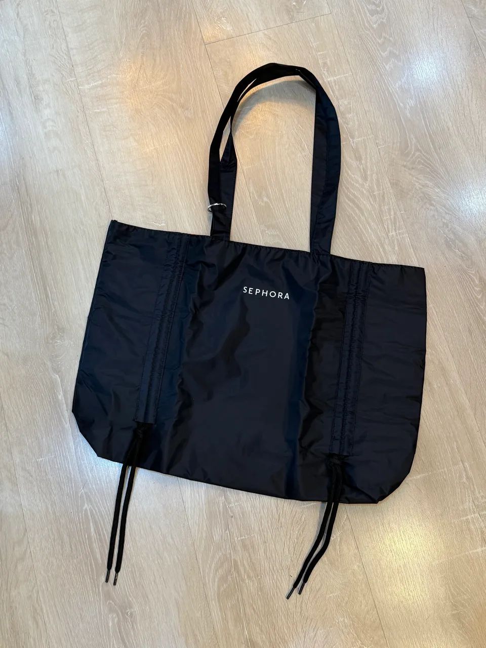 Bolsa Nylon Sephora Preta fundo Vermelho