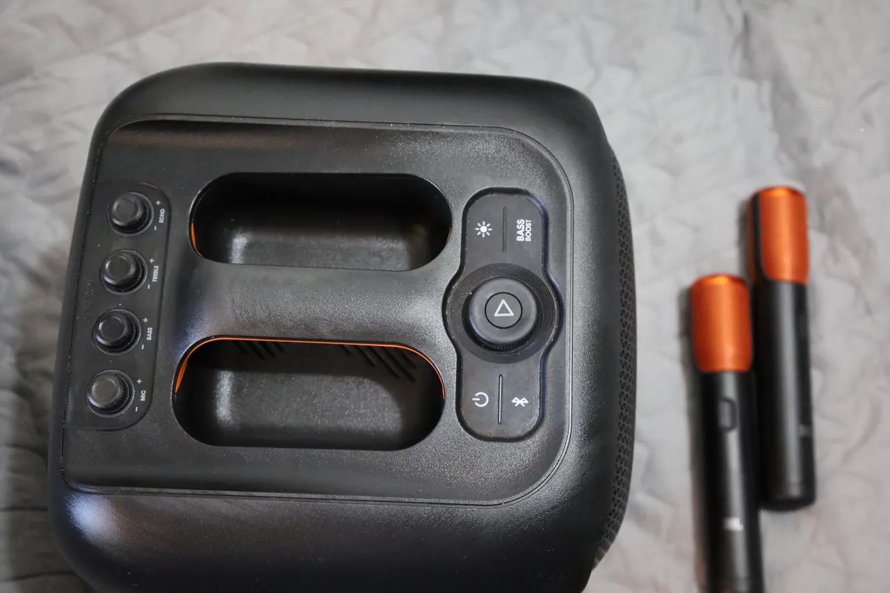 Caixa de Som JBL com 2 Microfones - Potente | Estado de Novo - Foto 3