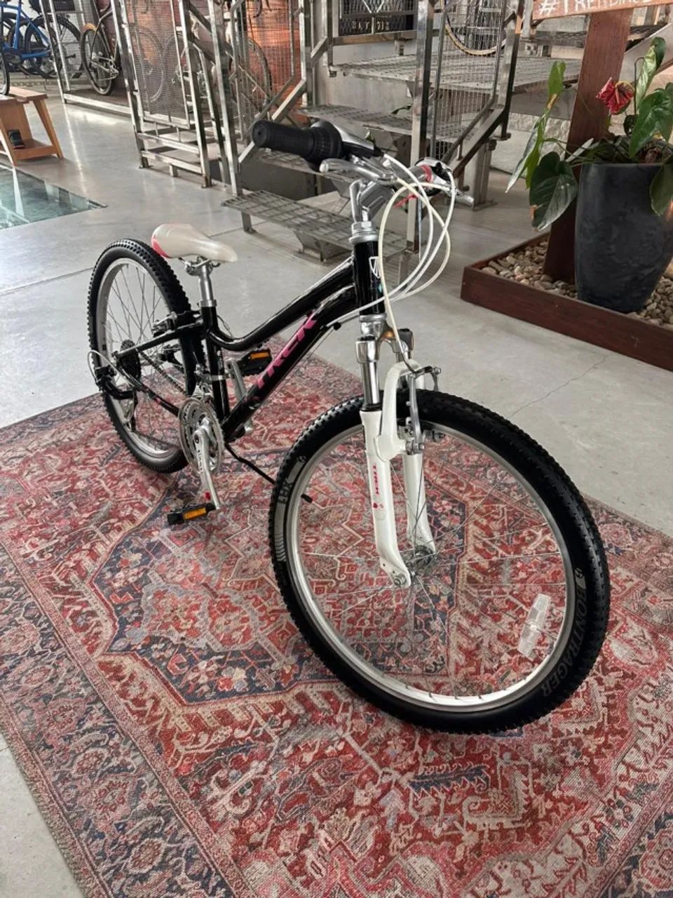 BICICLETA USADA TREK MT220 ARO 24  - Foto 5
