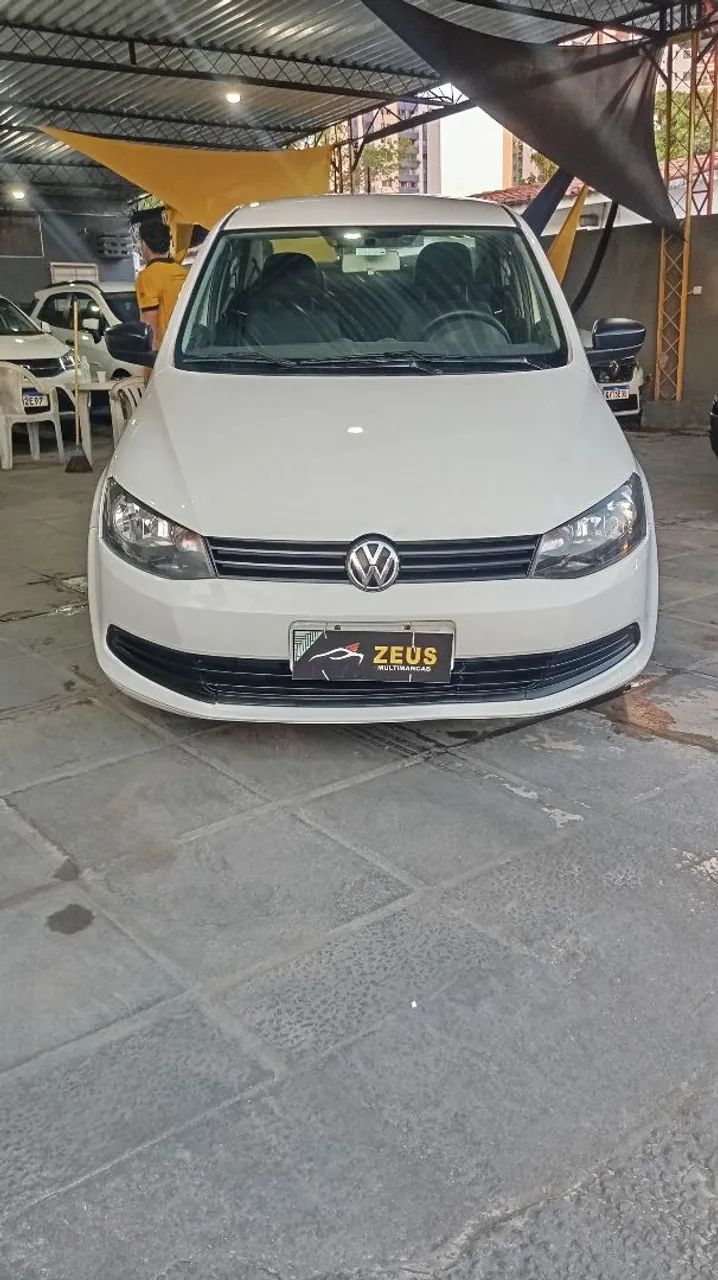Volkswagen Voyage 2015