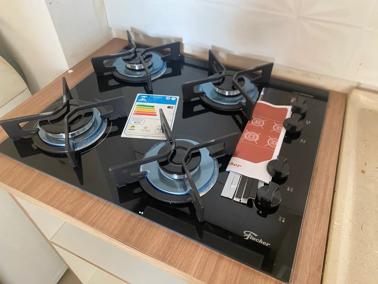 Apartamento Mobiliado 2.400 contrato 6 meses 