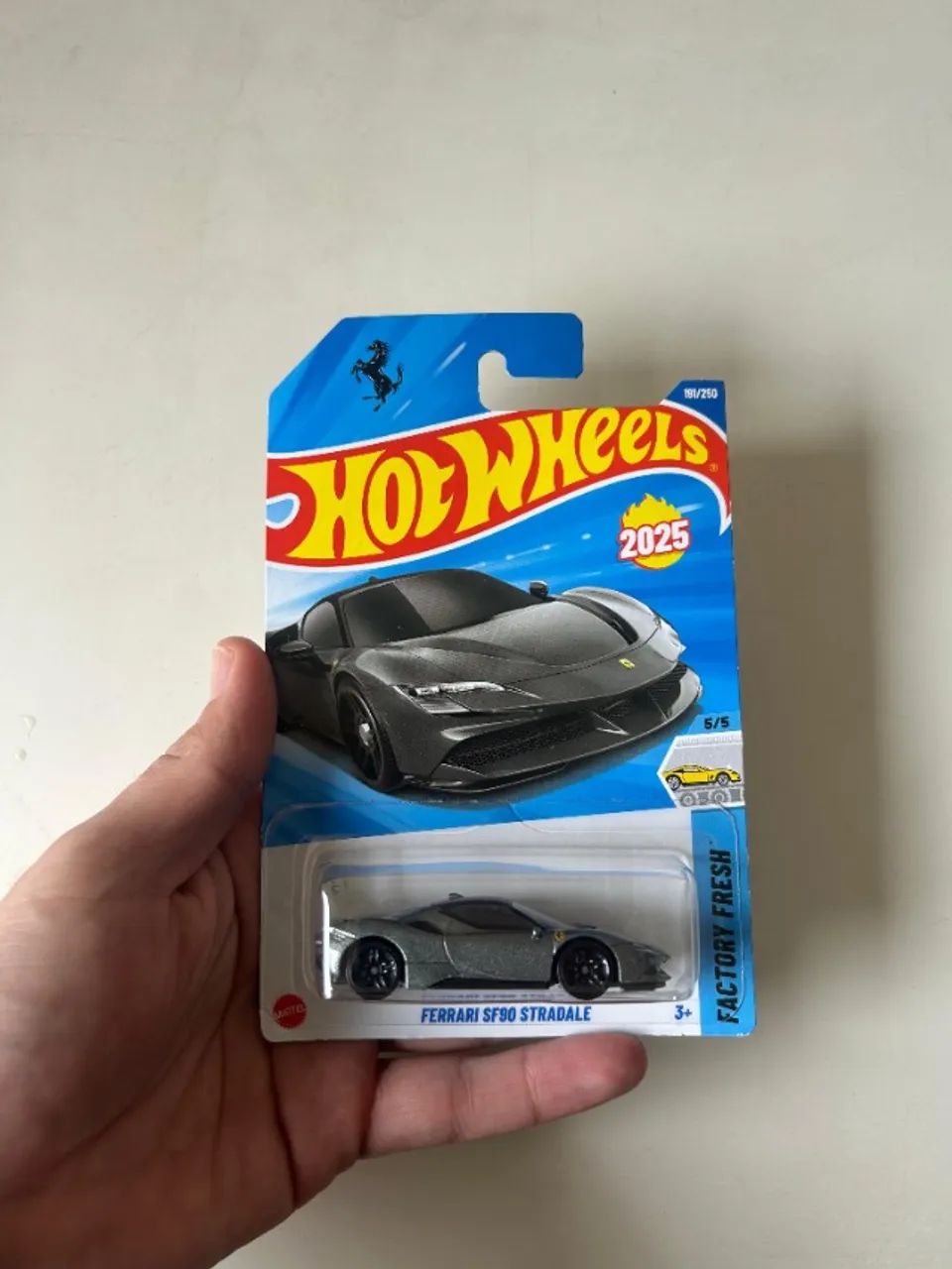 Hot Wheels - Ferrari SF90 Stradale 'prata' - Foto 2