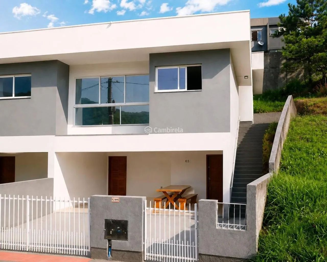 Casa com 03 dormitórios em São José - Foto 2