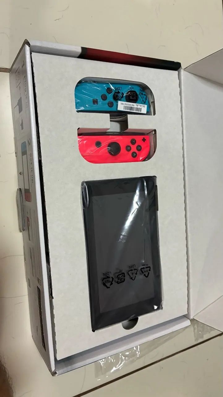 NINTENDO SWITCH 32 GIGAS NOVINHO