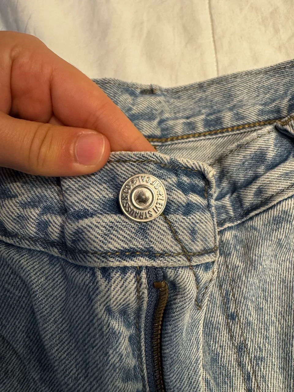 Calça jeans claro Levis com bolsos laterais 40 - Foto 4