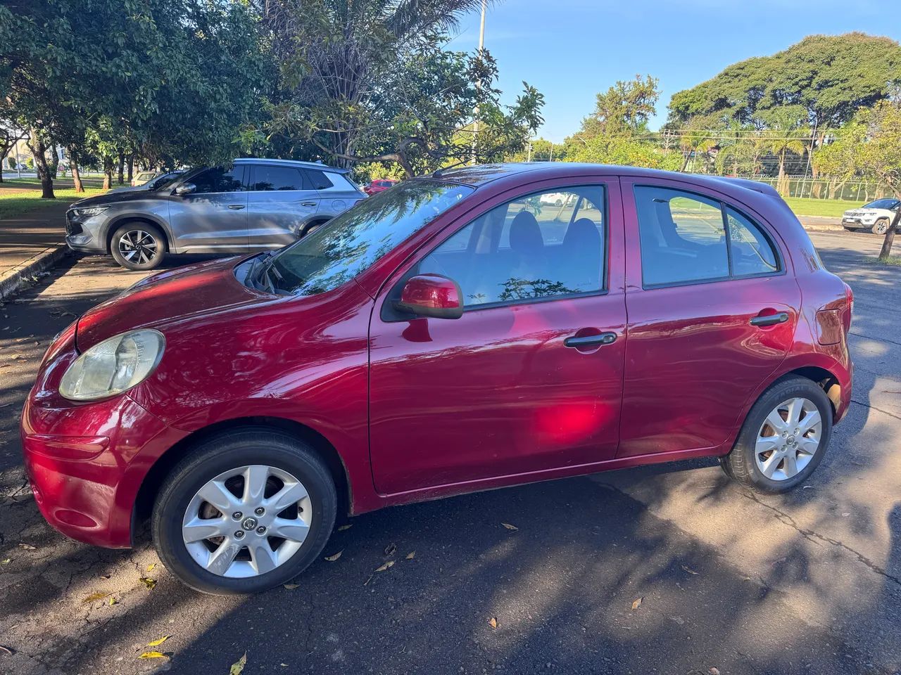 Nissan March 2013