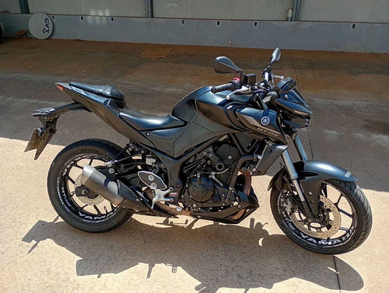 MT03 *