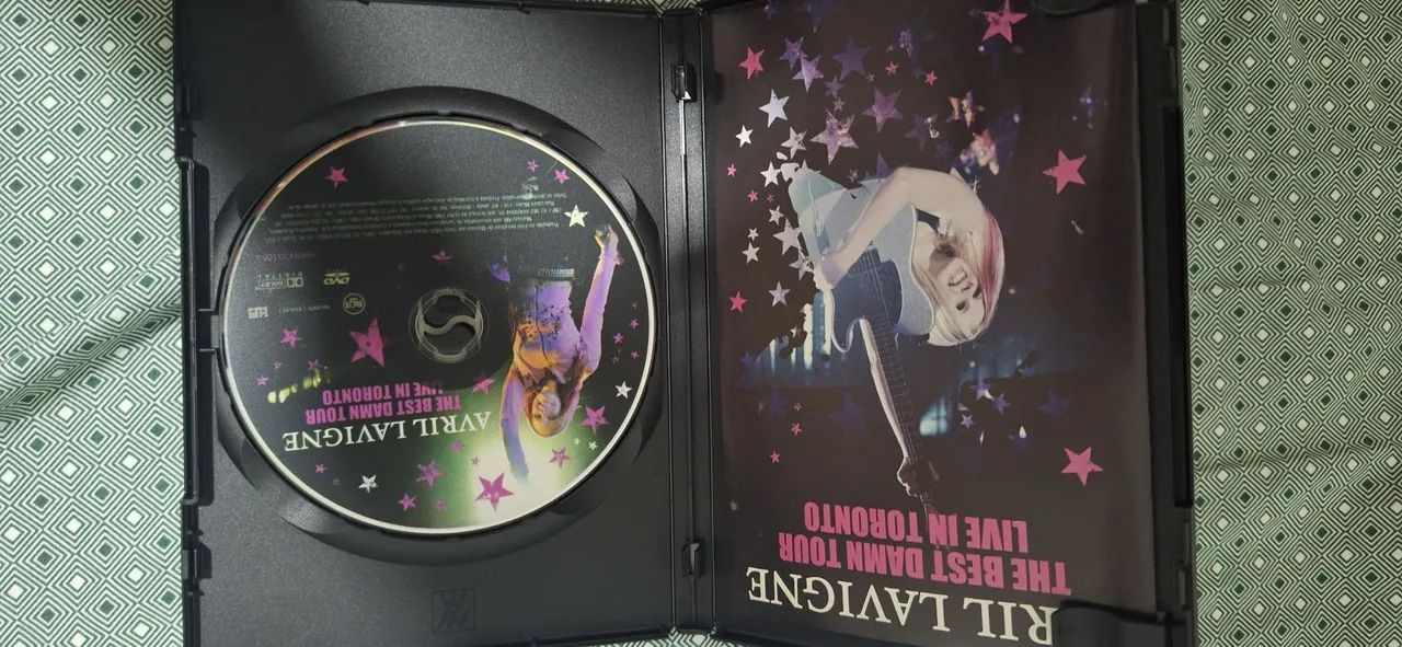 DVDS SHOWS AVRIL LAVIGNE - Foto 4