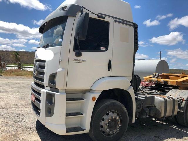 Cavalo mecânico vw 26 420 6x4 r$ 165 mil - Foto 2
