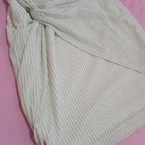 Vestido brilhoso - Foto 3