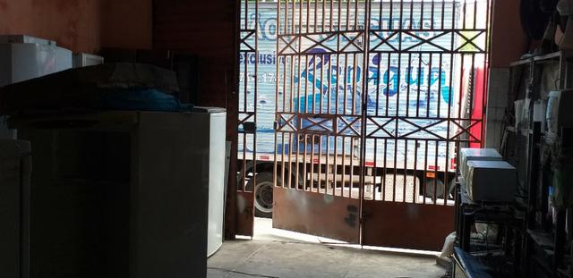 Vendo prédio de 3 pavimentos, c/8 kitinetes + ponto comercial, no Quintino Cunha - Foto 17