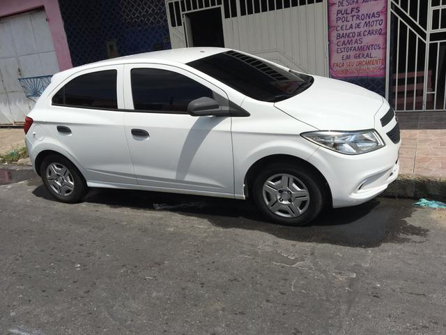 Onix joy 1.0 17/18 na diária