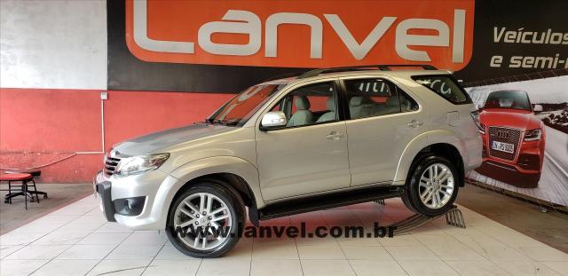 TOYOTA HILUX SW4 2012/2013 2.7 SR 4X2 16V FLEX 4P AUTOMÁTICO - Foto 2