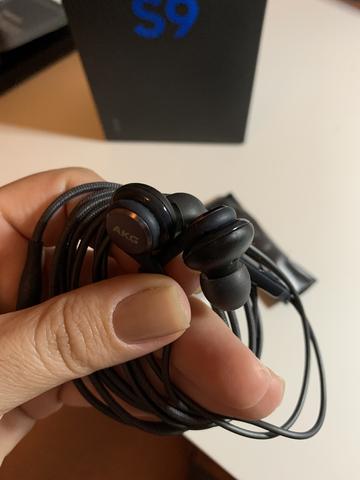 Fone de ouvido com fio, adaptadores e borrachas do fone original do celular SAMSUNG S9 - Foto 3
