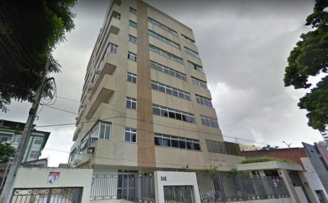 Apartamento de 04 quartos, 01 por andar na Eduardo Salgado próximo ao Palácio da Abolição