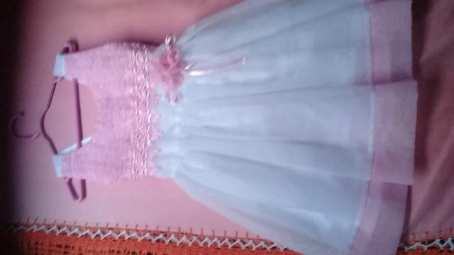 Dois vestidos e um biquíni tam.2