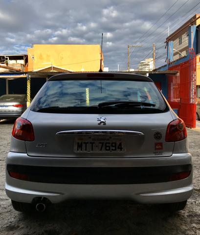 Peugeot 207 Quiksilver 1.4 - Foto 6