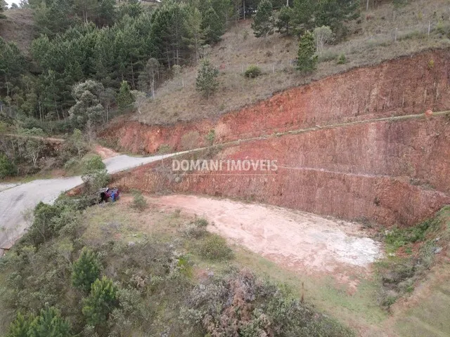 Terreno à Venda em Condomínio Fechado na Região do Atalaia - Campos do Jordão/SP