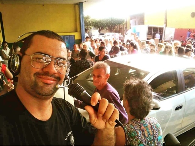 Locutor para Lojas, Eventos, Comerciais, Trio Elétrico  - Foto 2