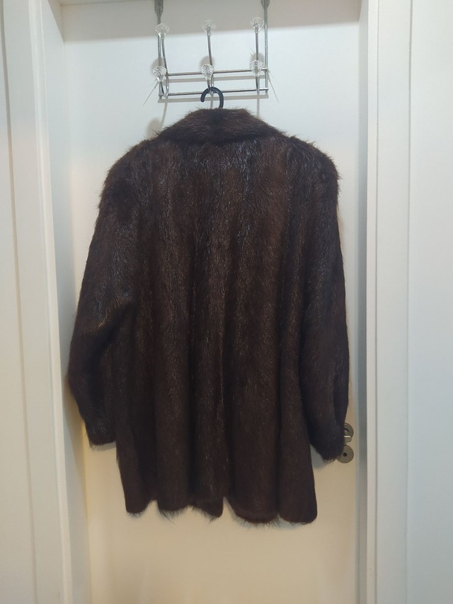 Conjunto de Casaco e chapéu de pele de Nutria  - Foto 5