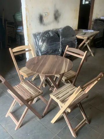 Jogos de mesas redondas com 4 cadeiras 