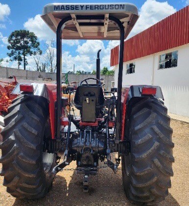 Trator agrícola MF Massey Ferguson 