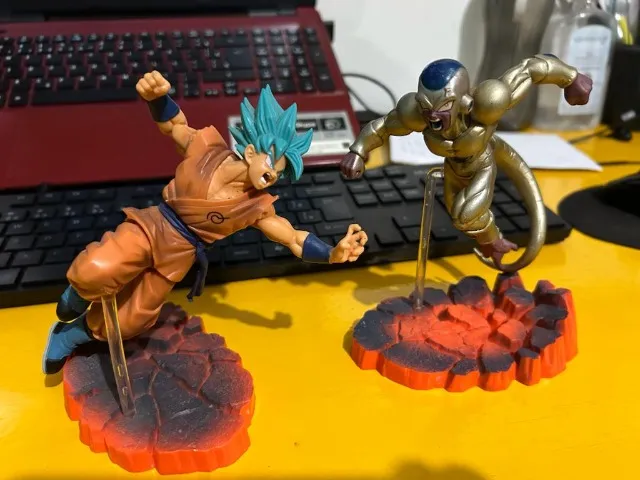 Bonecos do goku articulado  +5 anúncios na OLX Brasil