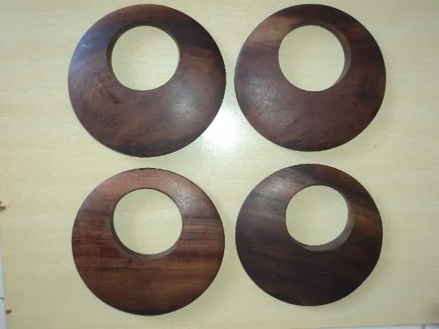 Antigas argolas puxadores de cortina em madeira nobre Jacarandá no tamanho 13 x 13,5 cm - Foto 5