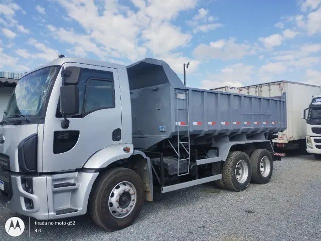 Ford cargo 2429 caçamba com ar condicionado 
