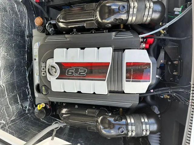 FOCKER 272 BLACK EDITION 2022 X1 MERCRUISER 6.2 300 HP Ñ TRITON VENTURA FS NX PHANTOM - Foto 3