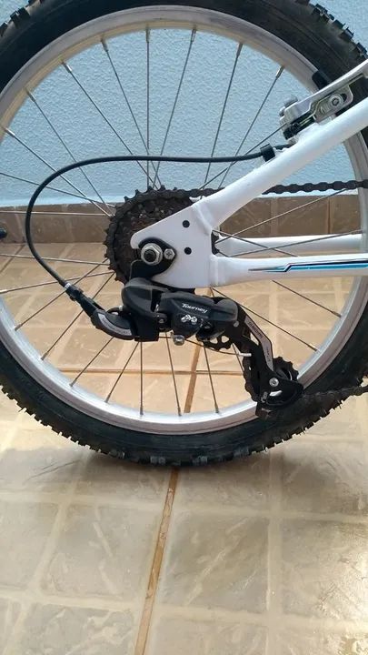Bicicleta, aro 20, câmbio Shimano 06 marchas - Foto 4