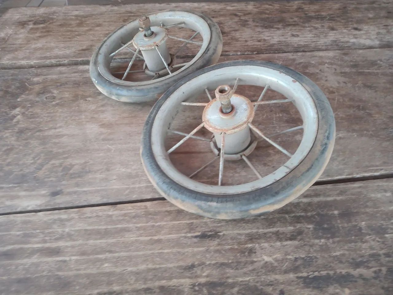 Roda velocípede antigo  - Foto 5