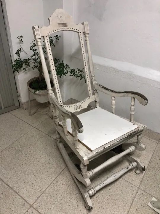 Cadeira de Madeira Balanço  - Foto 2