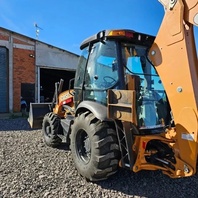 Retroescavadeira Case 580n 4x4 ano 2023 - Foto 3