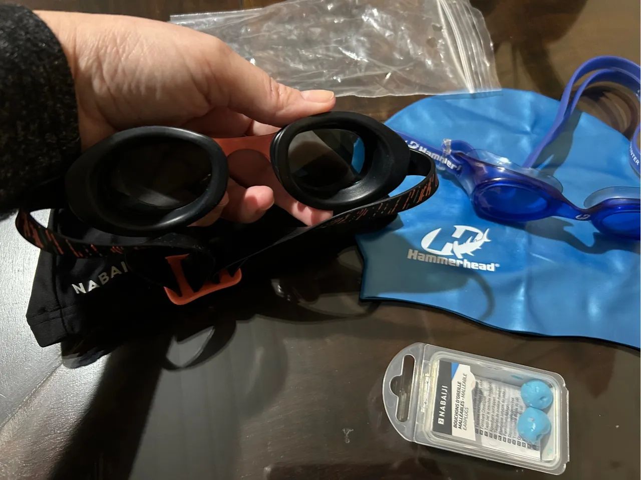 Kit de Natação - Óculos, Toucas e Protetores de Ouvido - Foto 2