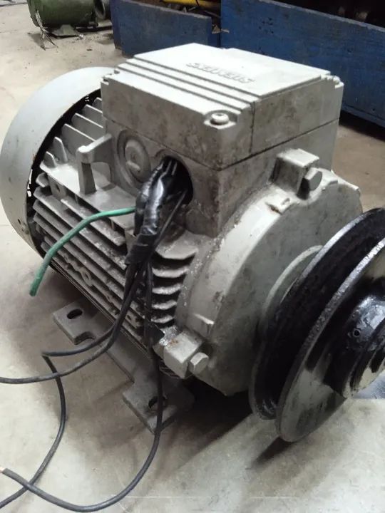 Motor Trifásico Siemens KOHLBACH 6CV - Foto 6