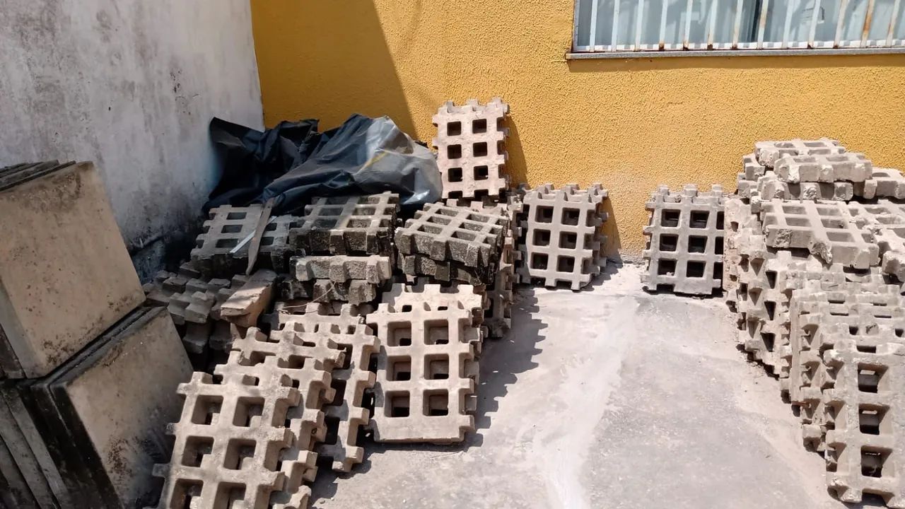 Concregrama e piso de pedra pra jardim seminovos ver preço descrição - Foto 2