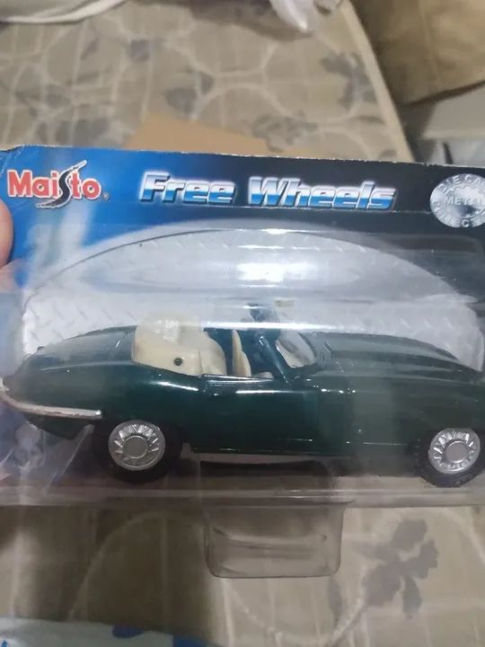 Super carros - Jaguar E-type  - Foto 2
