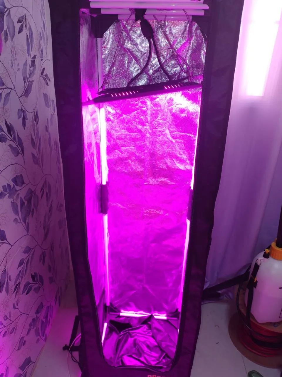 Estufa de cultivo compacta com iluminação LED - Foto 2
