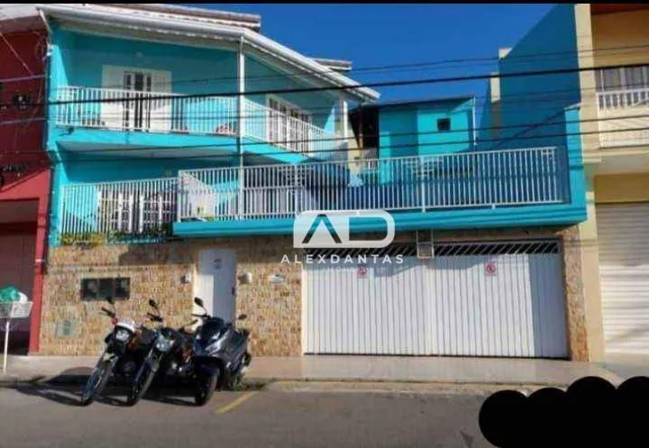 Sobrado com 6 dormitórios à venda, 500 m² por R$ 1.166.000,00 - Vila Aparecida - Bragança