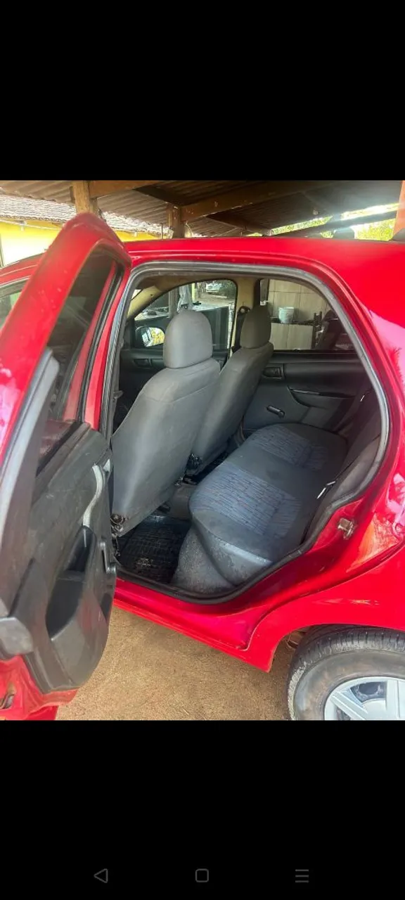 Carro em ótimo estado de conservação todo revisado recentemente só pegar e viajar 