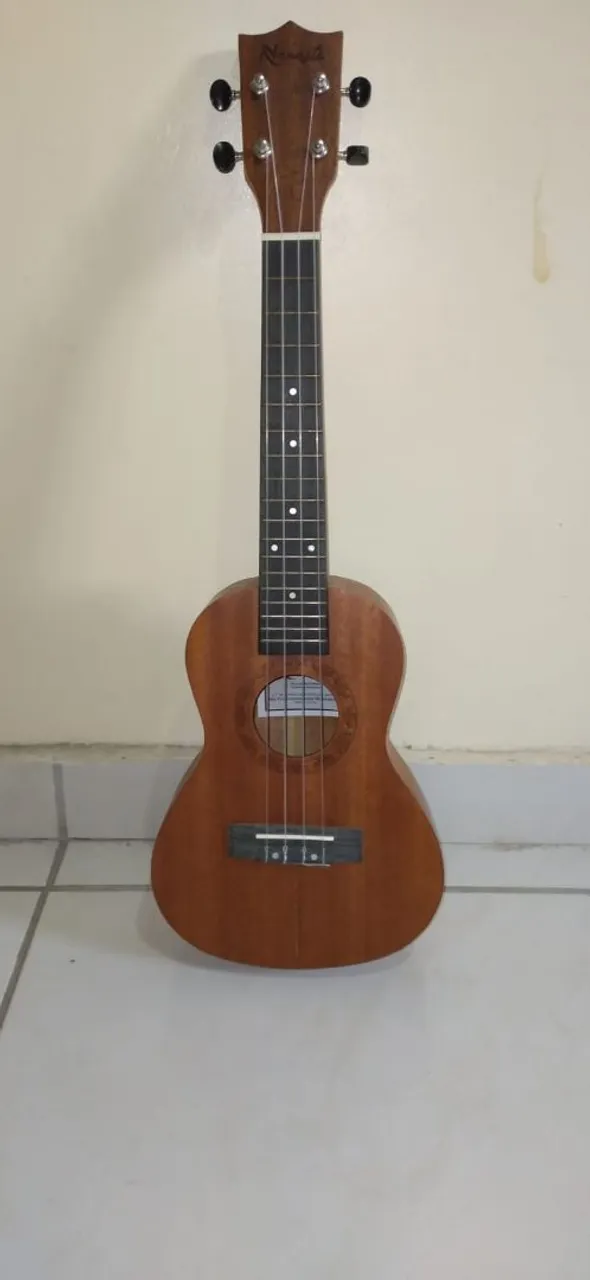 Violão ukulele